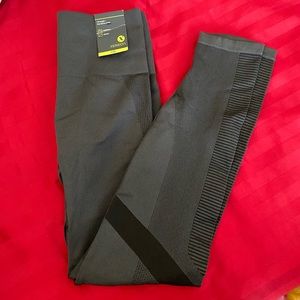 Xersion 7/8 length legging